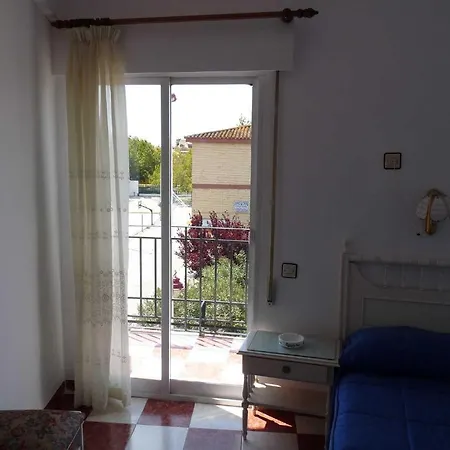 Alboran ゲストハウス